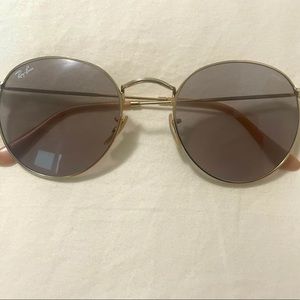 Ray-Ban Round Sunglasses